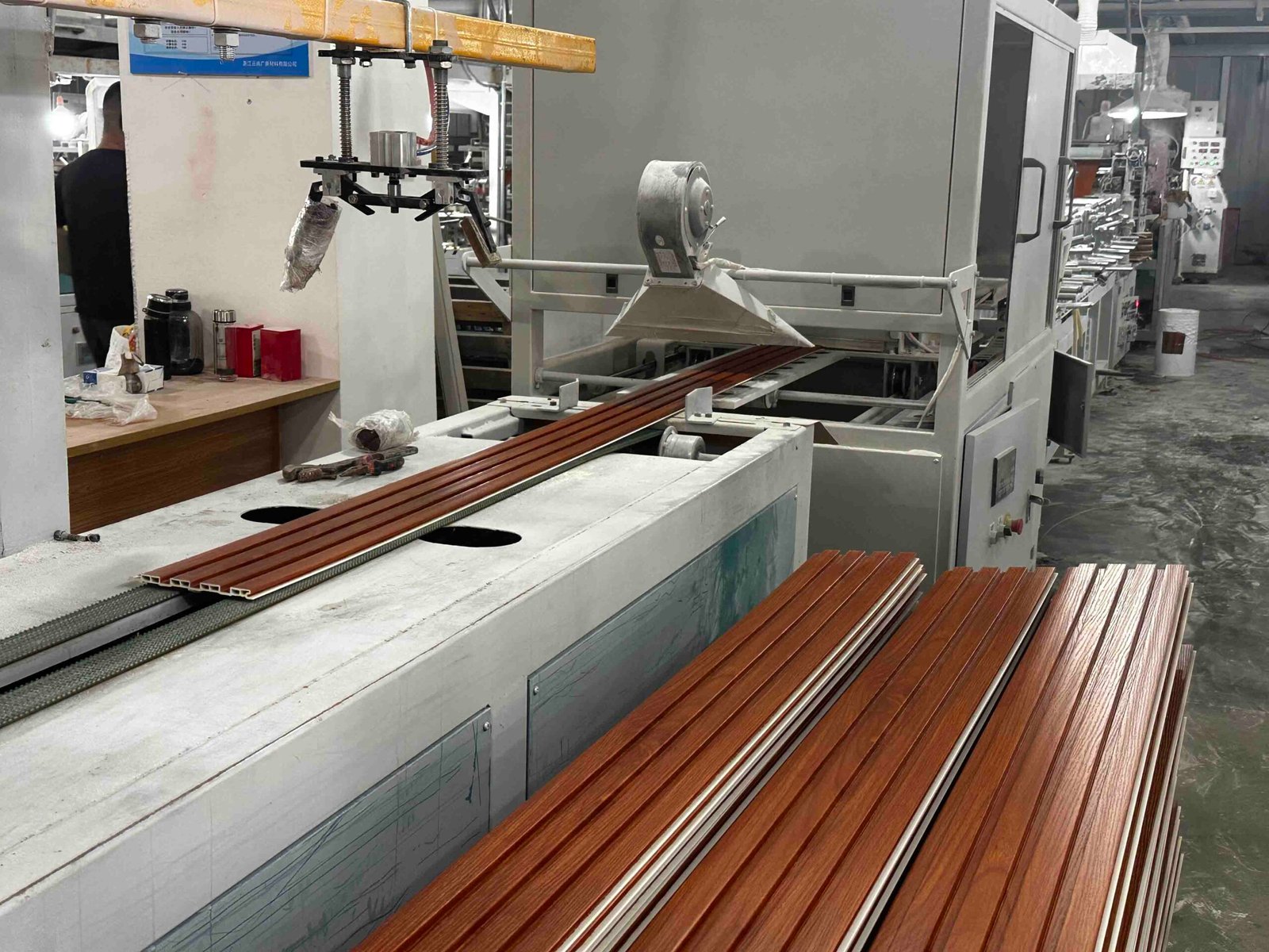 WPC wall panel board vs. Traditional Materials: A Comprehensive Comparison